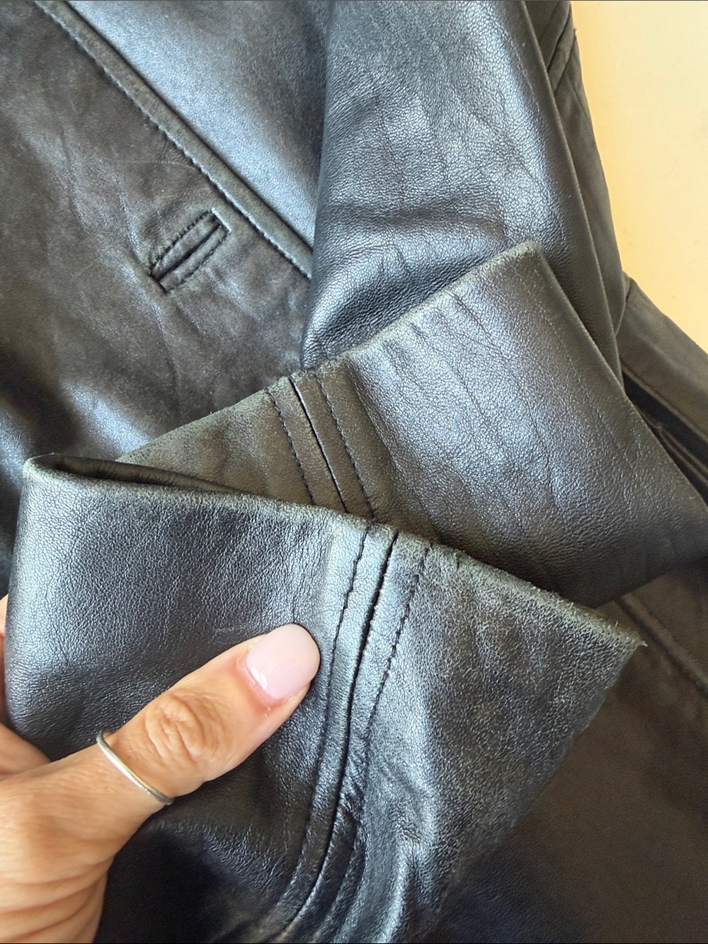 Leather jacket - Picture 12 of 12